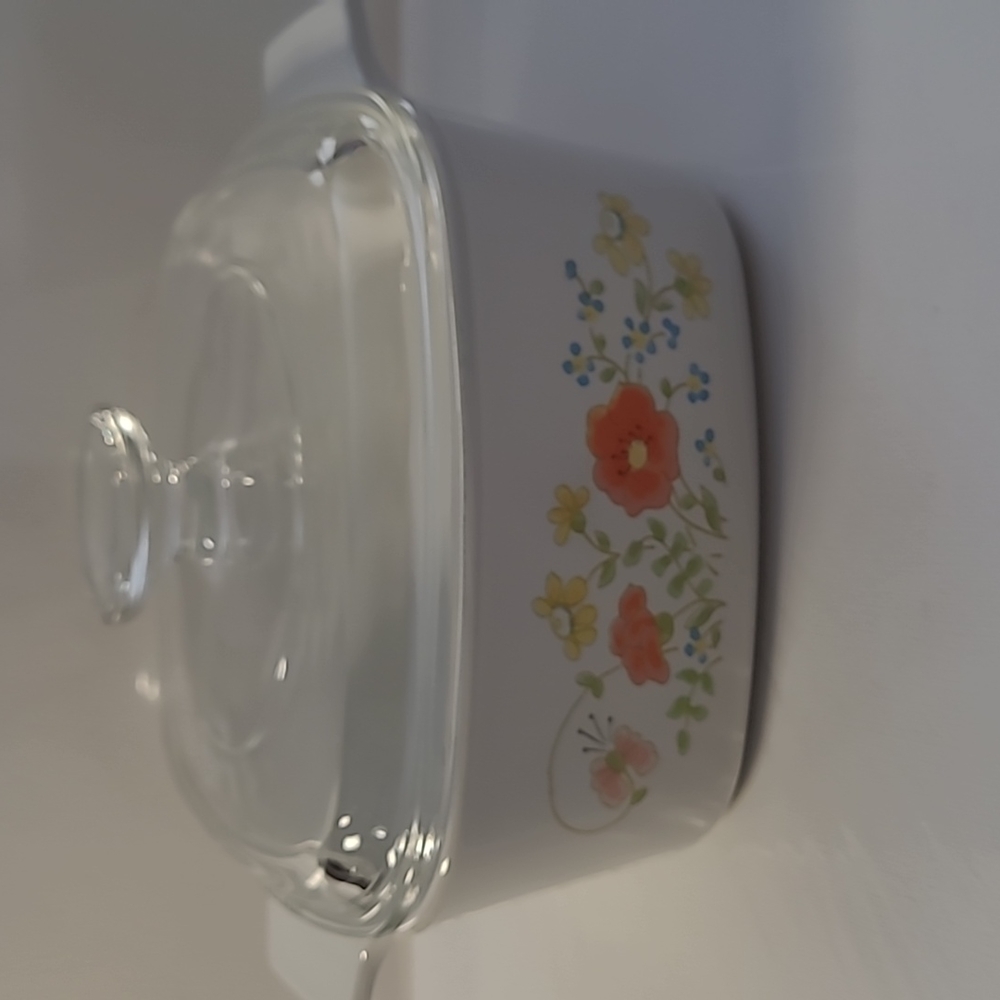 Vintage corningware A-1-B 1.5L Casserole dish with pyrex lid Meadow wildfl…